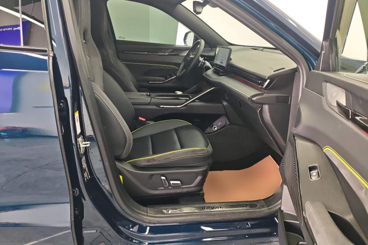 Used Haval H6S 2022 2.0T Two-Wheel Drive ZhiRun Version Right Front Seat