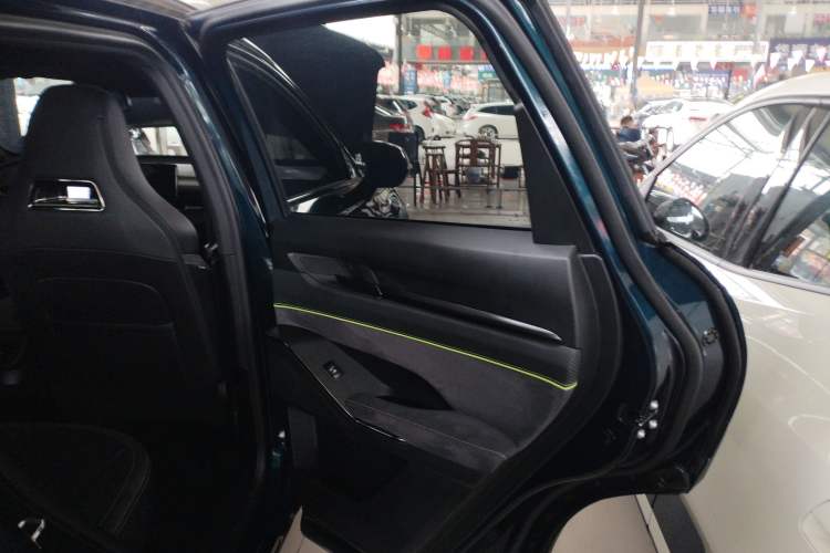 Used Haval H6S 2022 2.0T Two-Wheel Drive ZhiRun Version Right Rear Door Interior