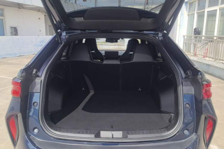 Used Haval H6S 2022 2.0T Two-Wheel Drive ZhiRun Version Trunk
