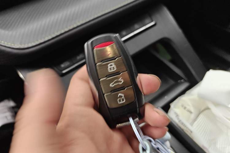 Used Haval H6S 2022 2.0T Two-Wheel Drive ZhiRun Version Vehicle Key