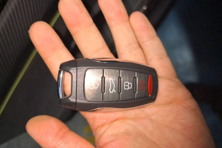 Used Haval H6S 2022 2.0T All-Wheel-Drive Trendy Sports Edition Vehicle Key