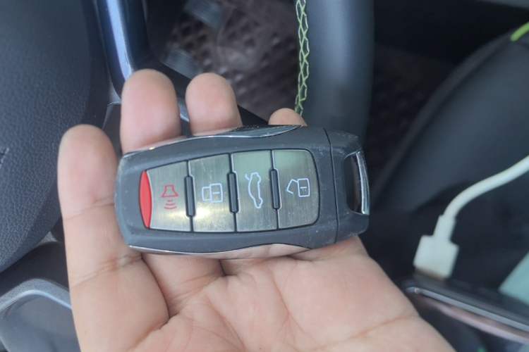 Used Haval H6S 2022 2.0T Two-Wheel Drive ZhiRun Version Vehicle Key