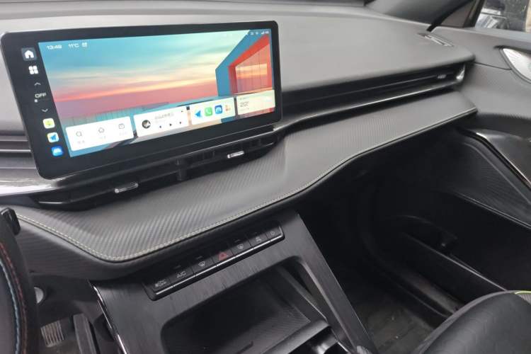 Used Haval H6S 2022 2.0T All-Wheel-Drive Trendy Sports Edition Audio And AC Panel