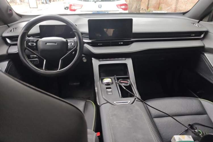 Used Haval H6S 2022 2.0T All-Wheel-Drive Trendy Sports Edition Center Console