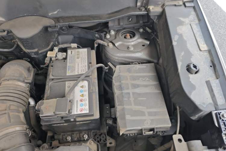 Used Haval H6S 2022 2.0T All-Wheel-Drive Trendy Sports Edition Engine Bay Left