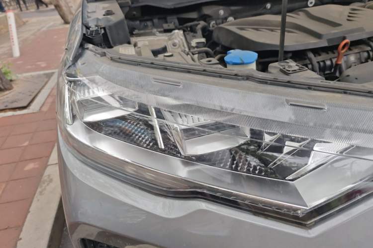 Used Haval H6S 2022 2.0T All-Wheel-Drive Trendy Sports Edition Right Front Headlight