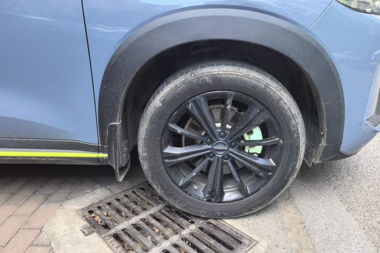 Used Haval H6S 2022 1.5T DHT Joyride Edition Right Front Wheel Hub