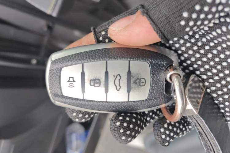 Used Haval H6S 2022 2.0T All-Wheel-Drive Trendy Sports Edition Vehicle Key