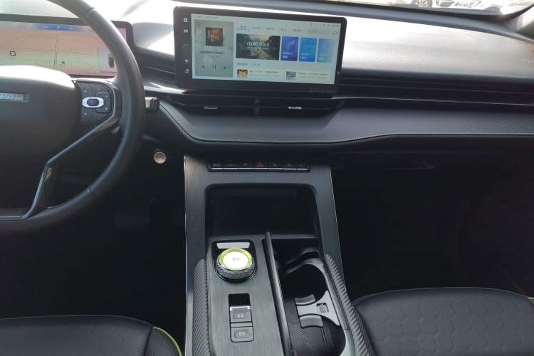Used Haval H6S 2022 2.0T Two-Wheel Drive JoyRun Version Audio And AC Panel