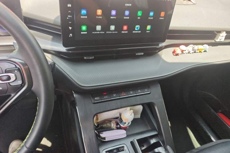Used Haval H6S 2022 2.0T Two-Wheel Drive ZhiRun Version Audio And AC Panel