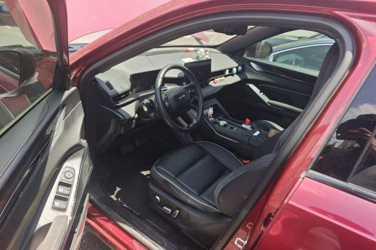 Used Haval H6S 2022 2.0T Two-Wheel Drive ZhiRun Version Driver Seat