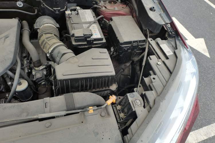 Used Haval H6S 2022 2.0T Two-Wheel Drive ZhiRun Version Engine Bay Left