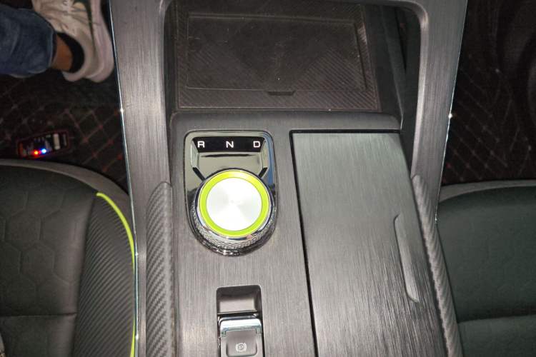Used Haval H6S 2022 1.5T DHT ZhiRun Edition Gear Lever