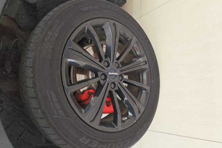 Used Haval H6S 2022 1.5T DHT ZhiRun Edition Left Front Wheel Hub