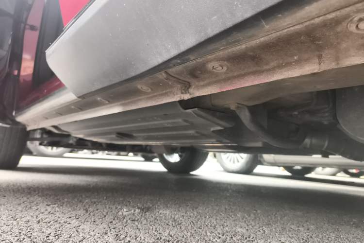 Used Haval H6S 2022 2.0T Two-Wheel Drive ZhiRun Version Left Side Sill