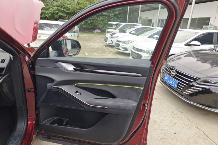 Used Haval H6S 2022 2.0T All-Wheel-Drive Trendy Sports Edition Right Front Door Interior