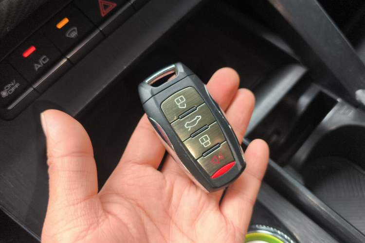 Used Haval H6S 2022 2.0T Two-Wheel Drive ZhiRun Version Vehicle Key