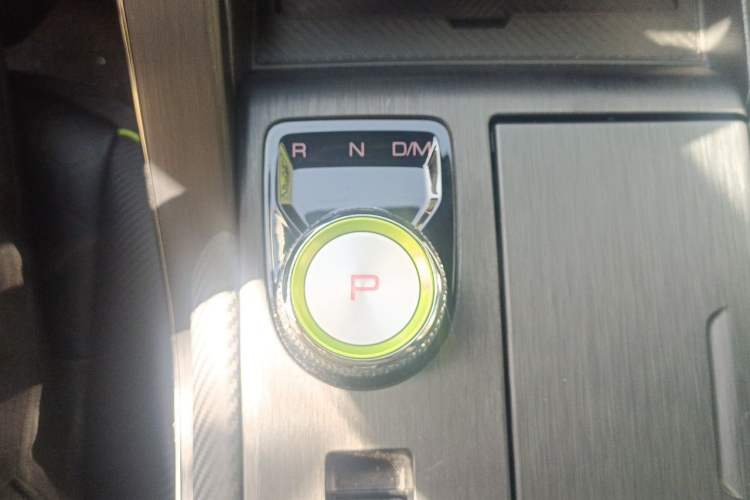 Used Haval H6S 2022 2.0T Two-Wheel Drive ZhiRun Version Gear Lever
