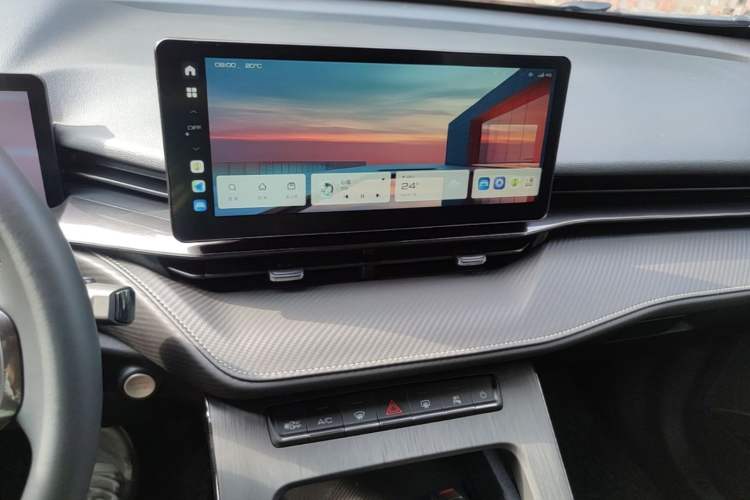 Used Haval H6S 2022 1.5T DHT Joyride Edition Audio And AC Panel