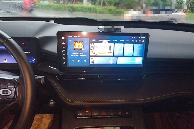 Used Haval H6S 2022 2.0T Two-Wheel Drive ZhiRun Version Audio And AC Panel