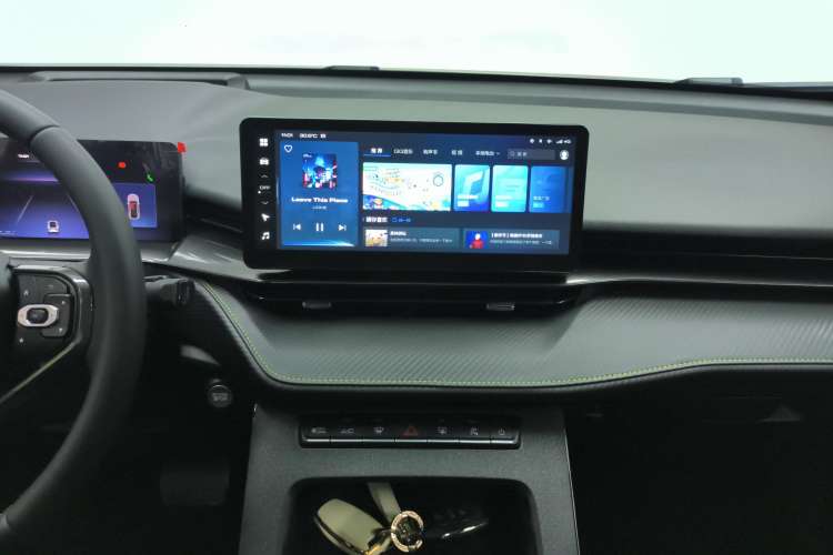 Used Haval H6S 2022 2.0T Two-Wheel Drive ZhiRun Version Audio And AC Panel