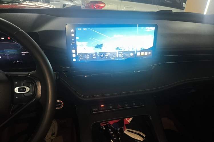 Used Haval H6S 2022 1.5T DHT Joyride Edition Audio And AC Panel