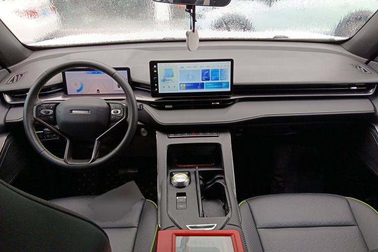 Used Haval H6S 2022 1.5T DHT Joyride Edition Center Console