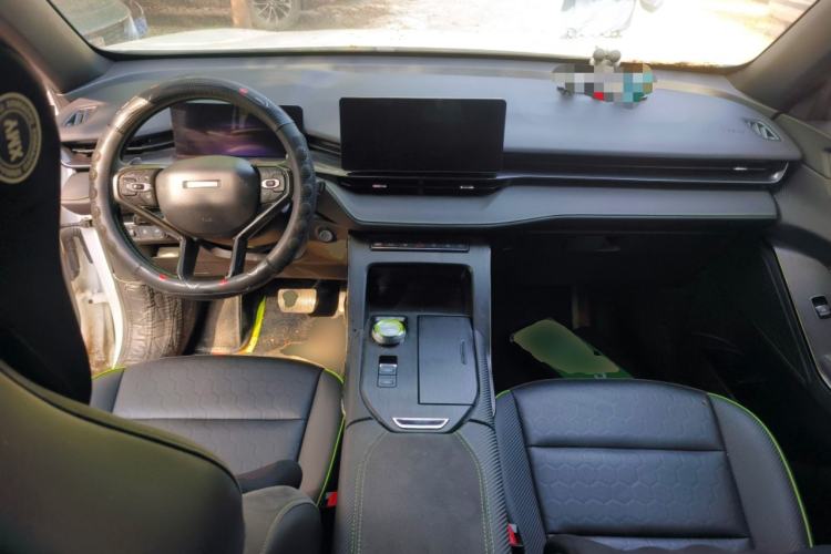 Used Haval H6S 2022 2.0T Two-Wheel Drive JoyRun Version Center Console