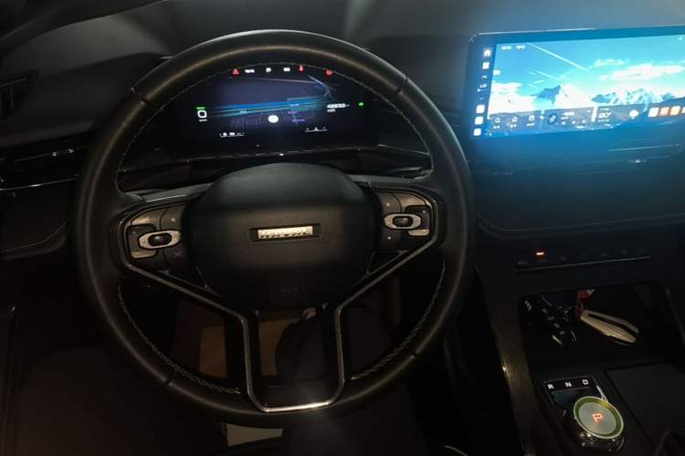 Used Haval H6S 2022 1.5T DHT Joyride Edition Center Console