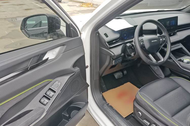 Used Haval H6S 2022 2.0T Two-Wheel Drive ZhiRun Version Driver Seat