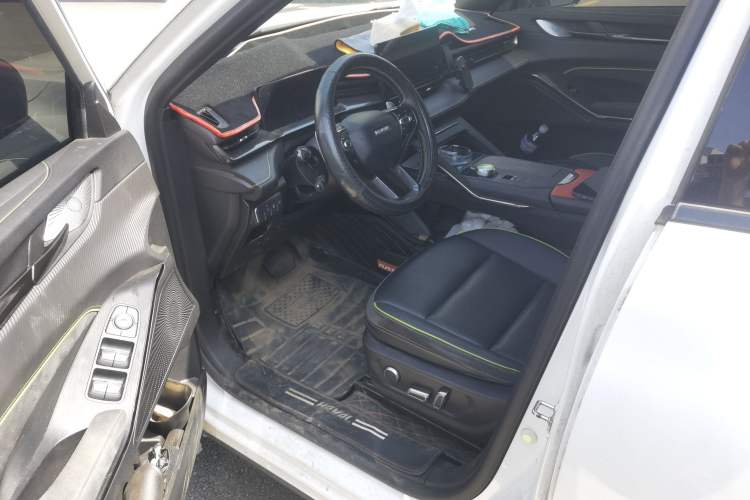 Used Haval H6S 2022 2.0T Two-Wheel Drive ZhiRun Version Driver Seat