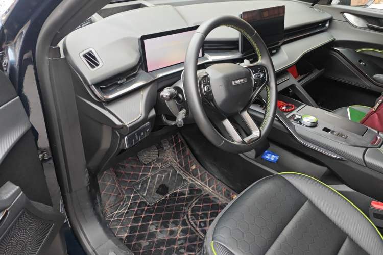Used Haval H6S 2022 2.0T Two-Wheel Drive ZhiRun Version Driver Seat
