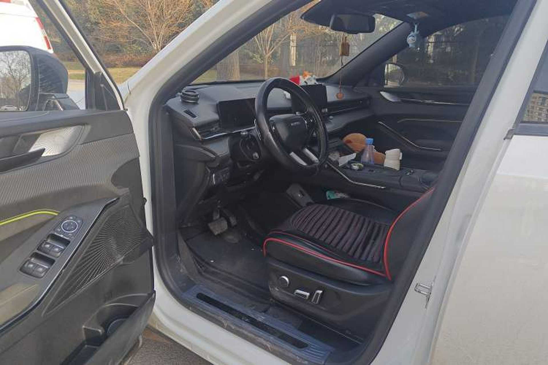 Used Haval H6S 2022 2.0T Two-Wheel Drive ZhiRun Version Driver Seat