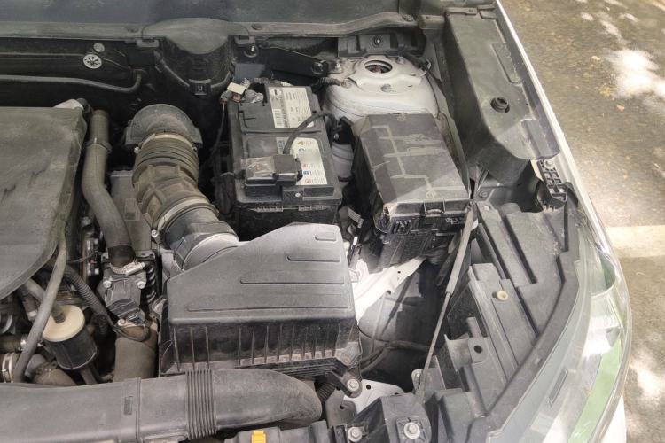 Used Haval H6S 2022 2.0T Two-Wheel Drive JoyRun Version Engine Bay Left