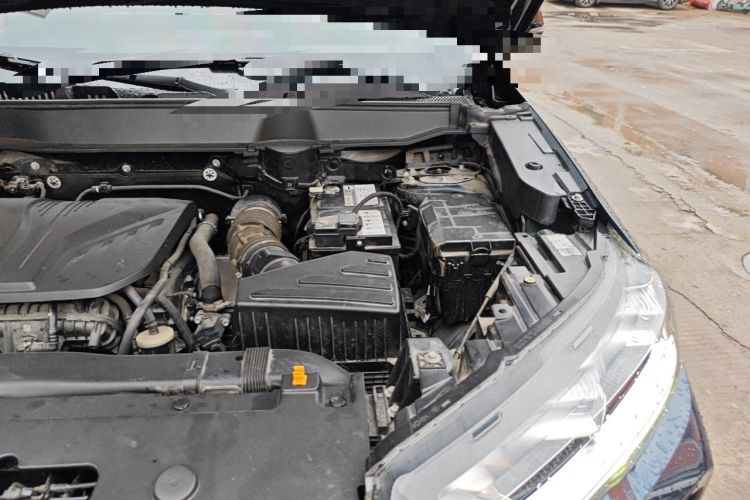 Used Haval H6S 2022 2.0T Two-Wheel Drive ZhiRun Version Engine Bay Left