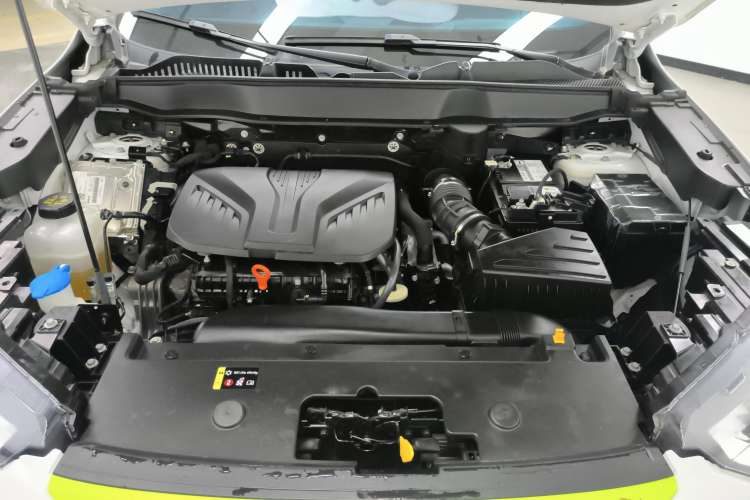 Used Haval H6S 2022 2.0T Two-Wheel Drive ZhiRun Version Engine Bay