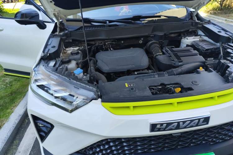 Used Haval H6S 2022 1.5T DHT ZhiRun Edition Engine Bay Right