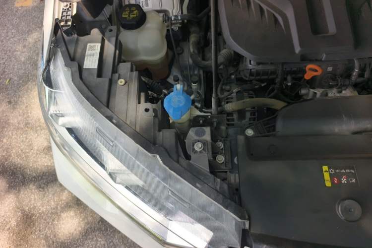 Used Haval H6S 2022 2.0T Two-Wheel Drive ZhiRun Version Engine Bay Right