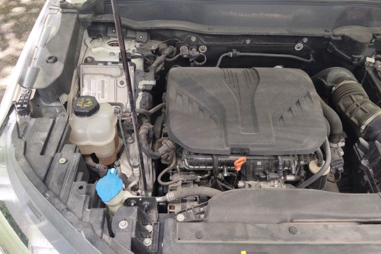 Used Haval H6S 2022 2.0T Two-Wheel Drive JoyRun Version Engine Bay Right