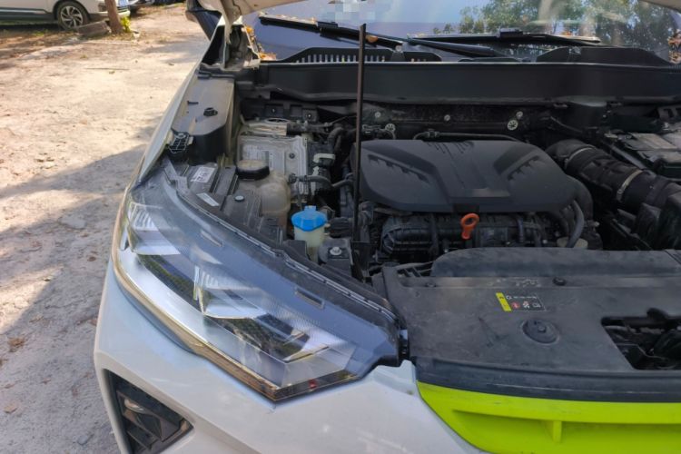 Used Haval H6S 2022 2.0T Two-Wheel Drive JoyRun Version Engine Bay Right