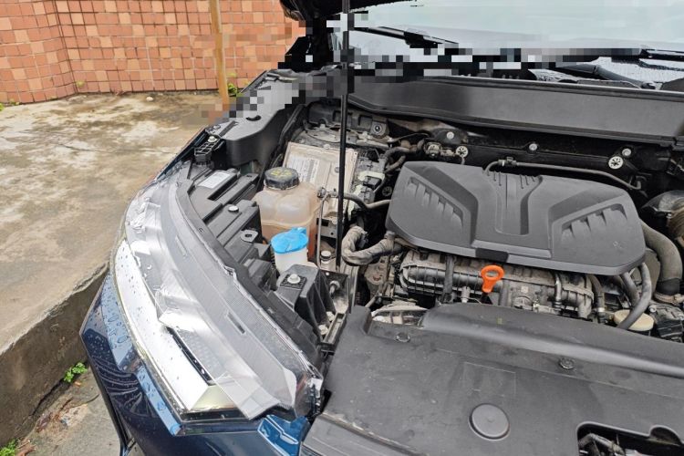 Used Haval H6S 2022 2.0T Two-Wheel Drive ZhiRun Version Engine Bay Right