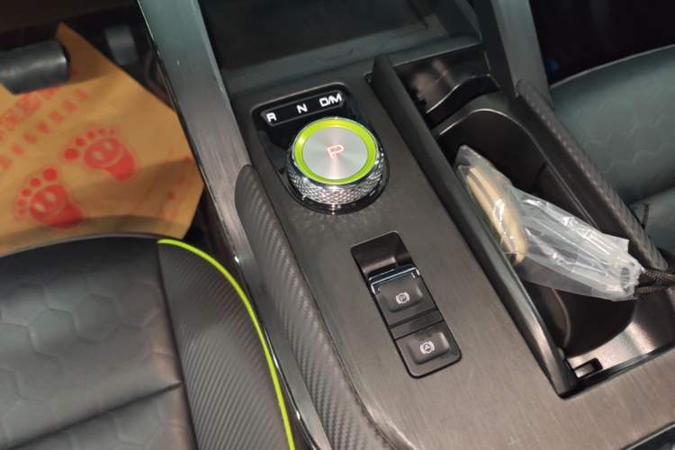 Used Haval H6S 2022 2.0T Two-Wheel Drive ZhiRun Version Gear Lever