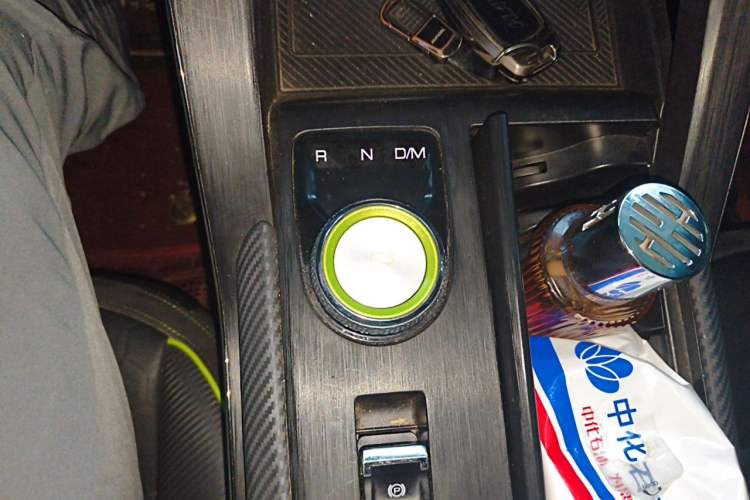 Used Haval H6S 2022 2.0T Two-Wheel Drive ZhiRun Version Gear Lever