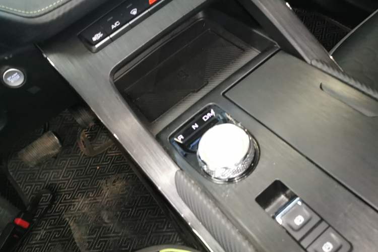 Used Haval H6S 2022 2.0T Two-Wheel Drive JoyRun Version Gear Lever