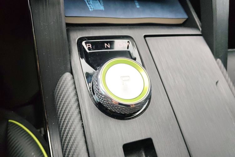 Used Haval H6S 2022 2.0T Two-Wheel Drive ZhiRun Version Gear Lever