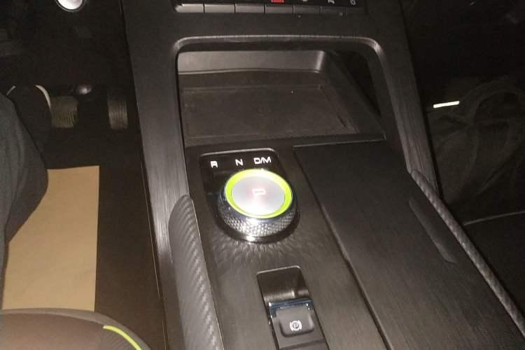 Used Haval H6S 2022 2.0T Two-Wheel Drive ZhiRun Version Gear Lever