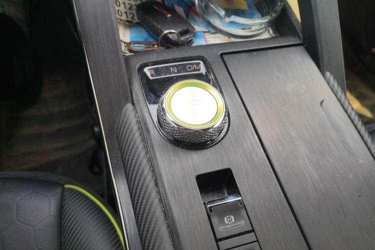 Used Haval H6S 2022 2.0T Two-Wheel Drive ZhiRun Version Gear Lever