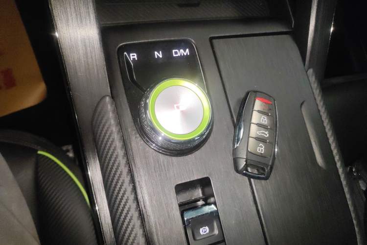 Used Haval H6S 2022 2.0T Two-Wheel Drive ZhiRun Version Gear Lever