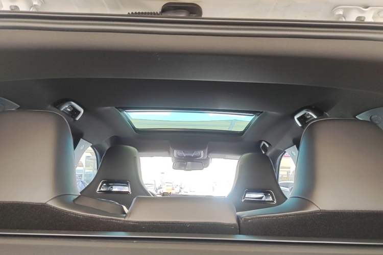 Used Haval H6S 2022 2.0T All-Wheel-Drive Trendy Sports Edition Headliner