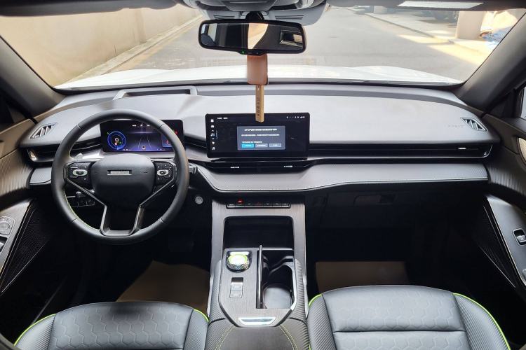 Used Haval H6S 2022 2.0T Two-Wheel Drive ZhiRun Version Interior 3